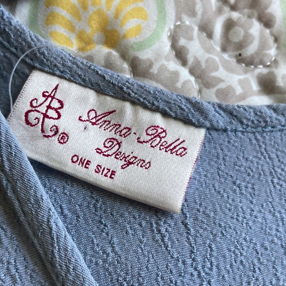 Simplistic elegant long dress - Picture 5 of 6